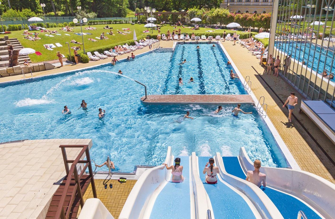 Hotel Three Lilies Inkl Aquaforum Františkovy Lázně Zewnętrze zdjęcie