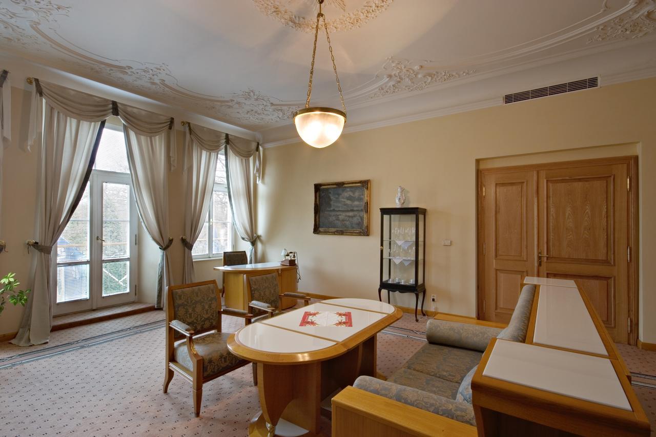 Hotel Three Lilies Inkl Aquaforum Františkovy Lázně Zewnętrze zdjęcie