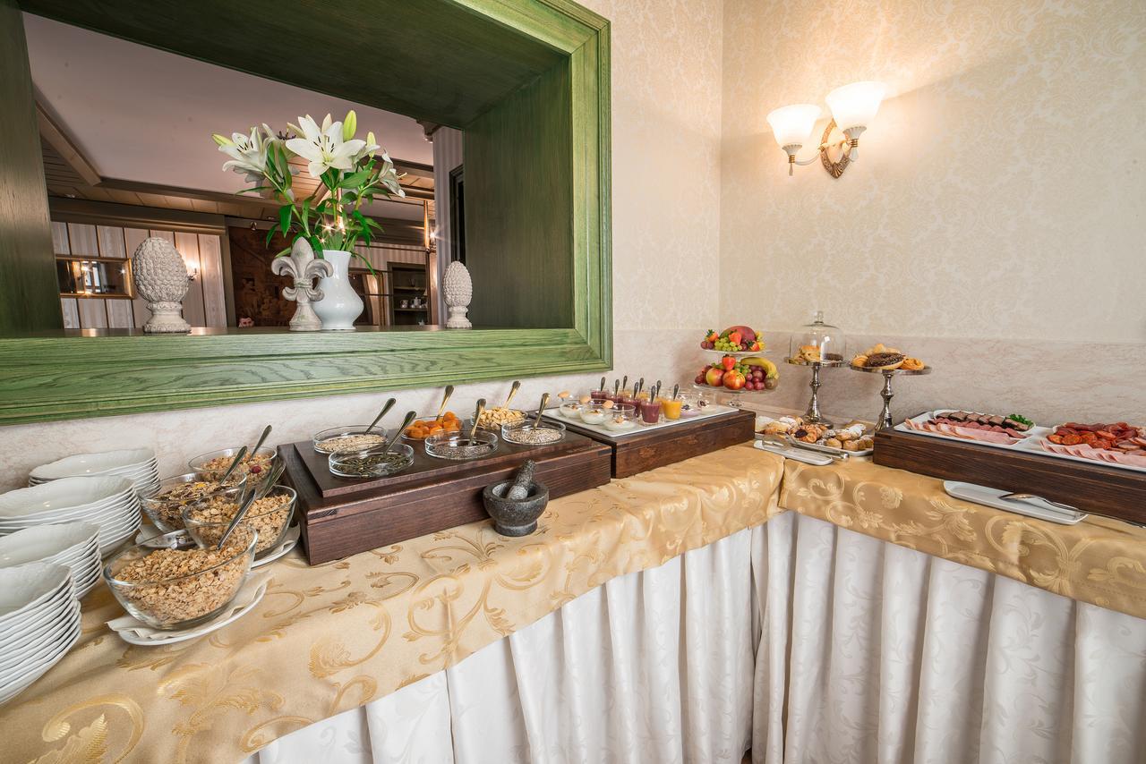 Hotel Three Lilies Inkl Aquaforum Františkovy Lázně Zewnętrze zdjęcie