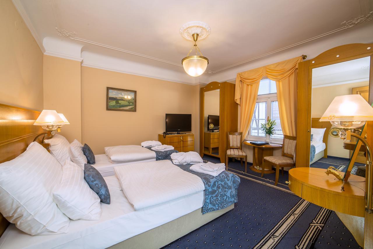 Hotel Three Lilies Inkl Aquaforum Františkovy Lázně Zewnętrze zdjęcie