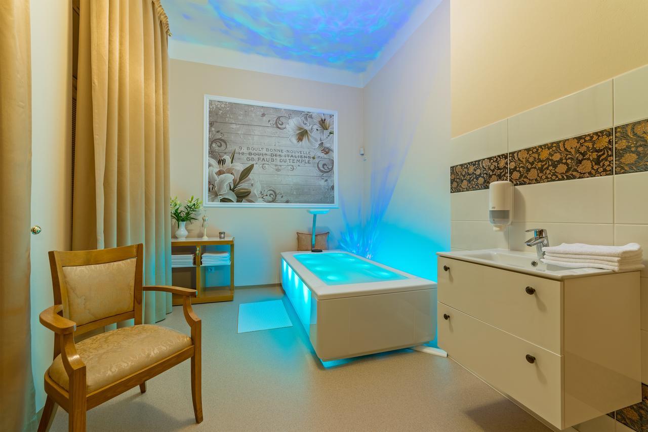 Hotel Three Lilies Inkl Aquaforum Františkovy Lázně Zewnętrze zdjęcie