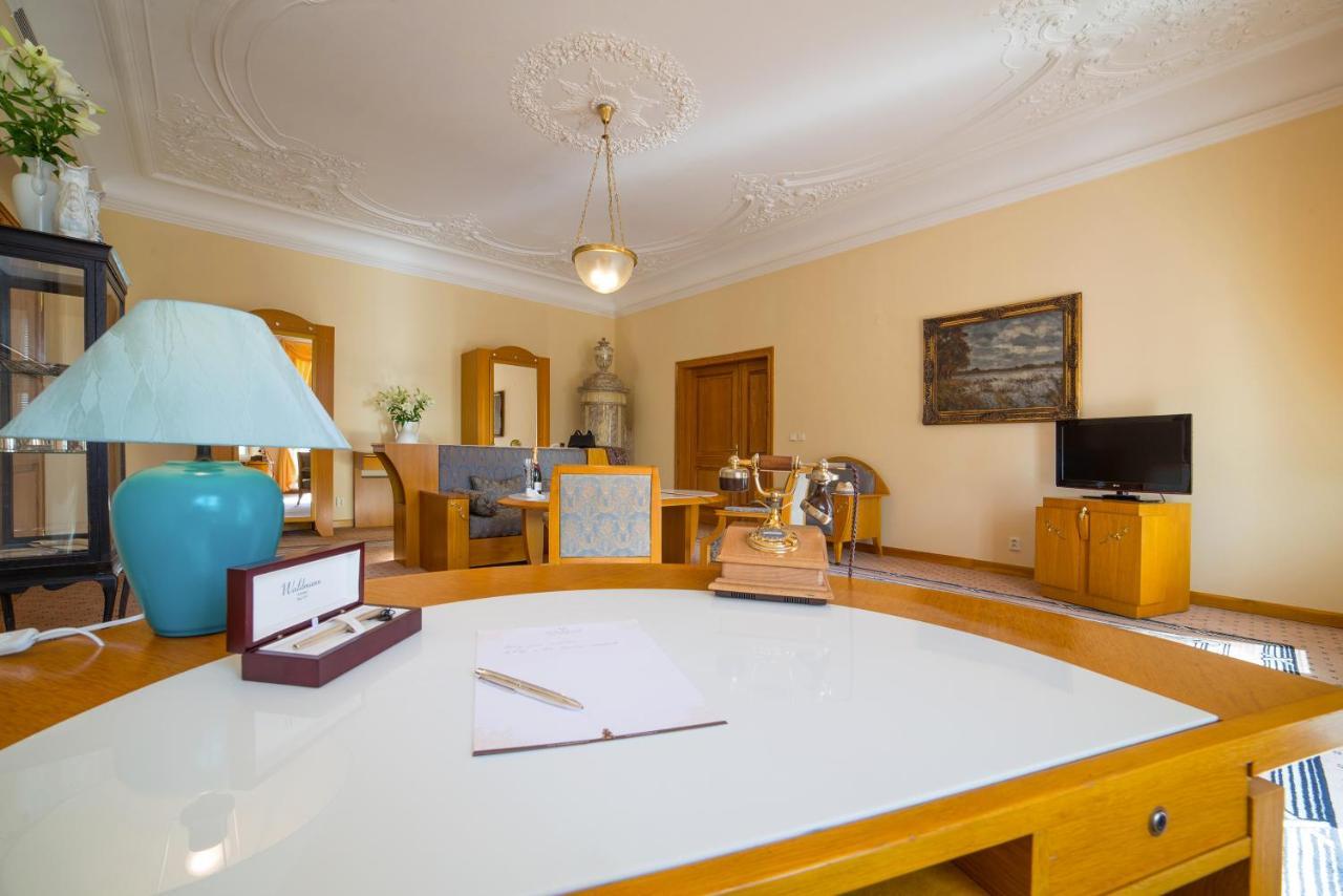 Hotel Three Lilies Inkl Aquaforum Františkovy Lázně Zewnętrze zdjęcie